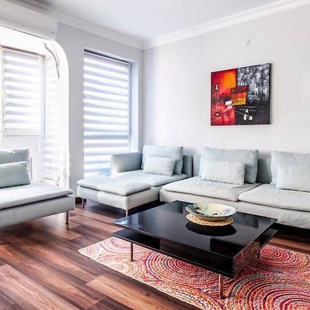 Апартаменти Sleek Flat 50 M To Bull Statue In Kadikoy Стамбул Екстер'єр фото
